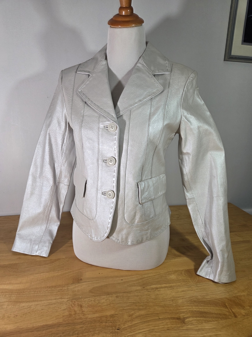 Women's Ivory Silver Shimmer Leather Button-Front Blazer Jacket Vintage Max USA